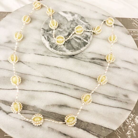 Vintage Faux Pearl Beaded Necklace Yellow Green Cream 1950s Retro Cottagecore - Picture 1 of 4